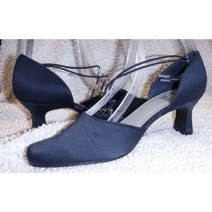 Mootsie Tootsies royal blue dressy heels